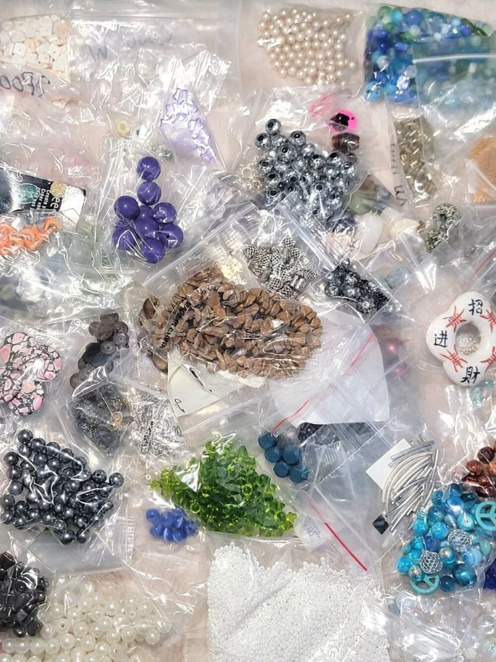 HUGE 4.11lb Destash Lot Jewelry Making Beads Findings Cabachons Various Mats #J